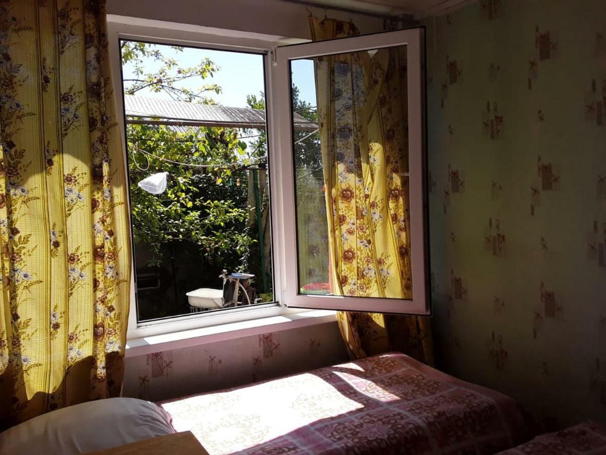 Zeleniy Dvorik Guest House New Athos Exterior photo